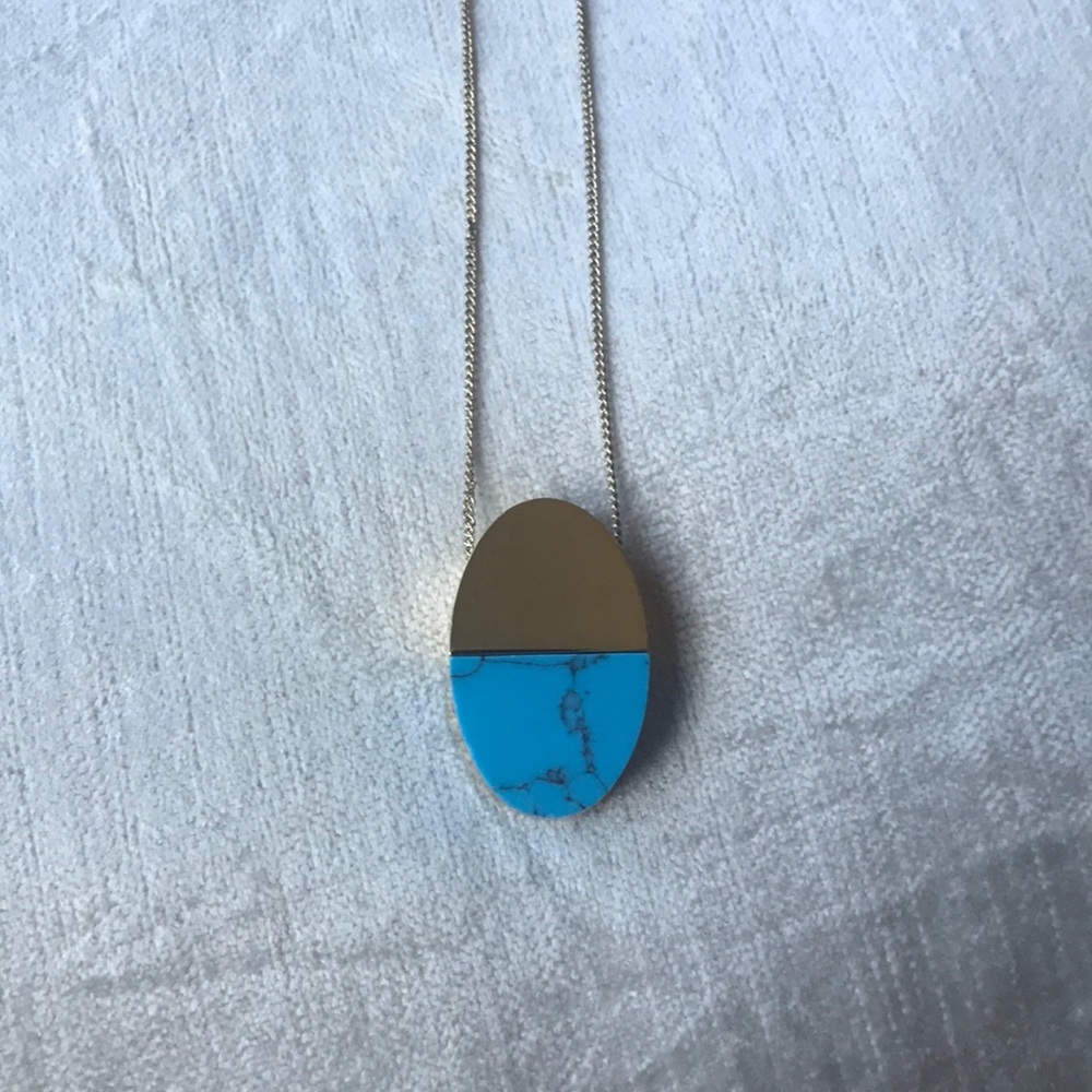Statement necklace
